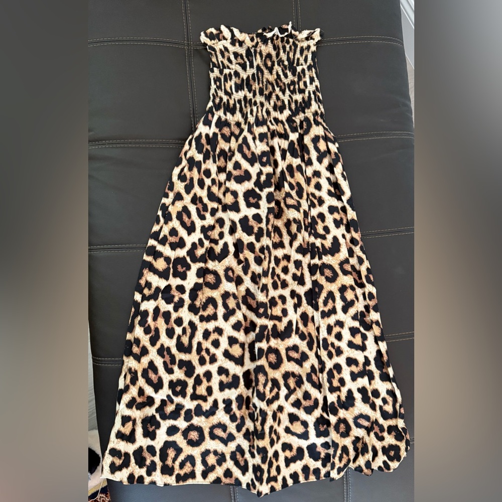 MID LENGTH CHEETAH STRAPLESS DRESS
